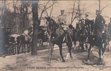 Kaiser Wilhelm auf einem Spazierritt im Tiergarten